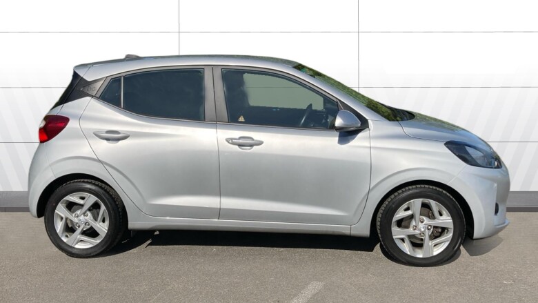 Hyundai i10 1.0 MPi SE Connect 5dr Petrol Hatchback